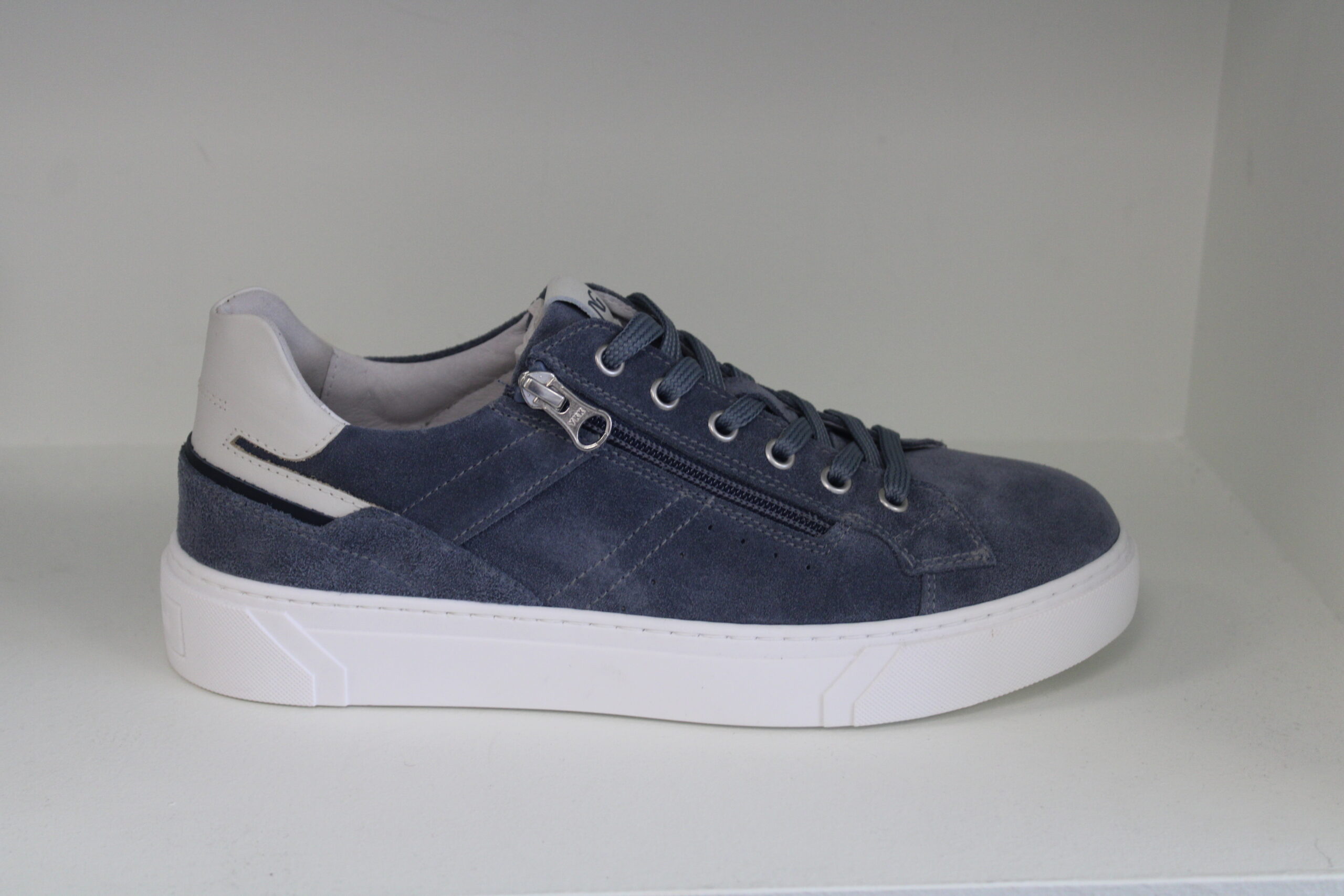 NG 1131 NERO GIARDINI <br/> <span style="font-family: 'Cormorant';font-size: 15px;">G209</span>