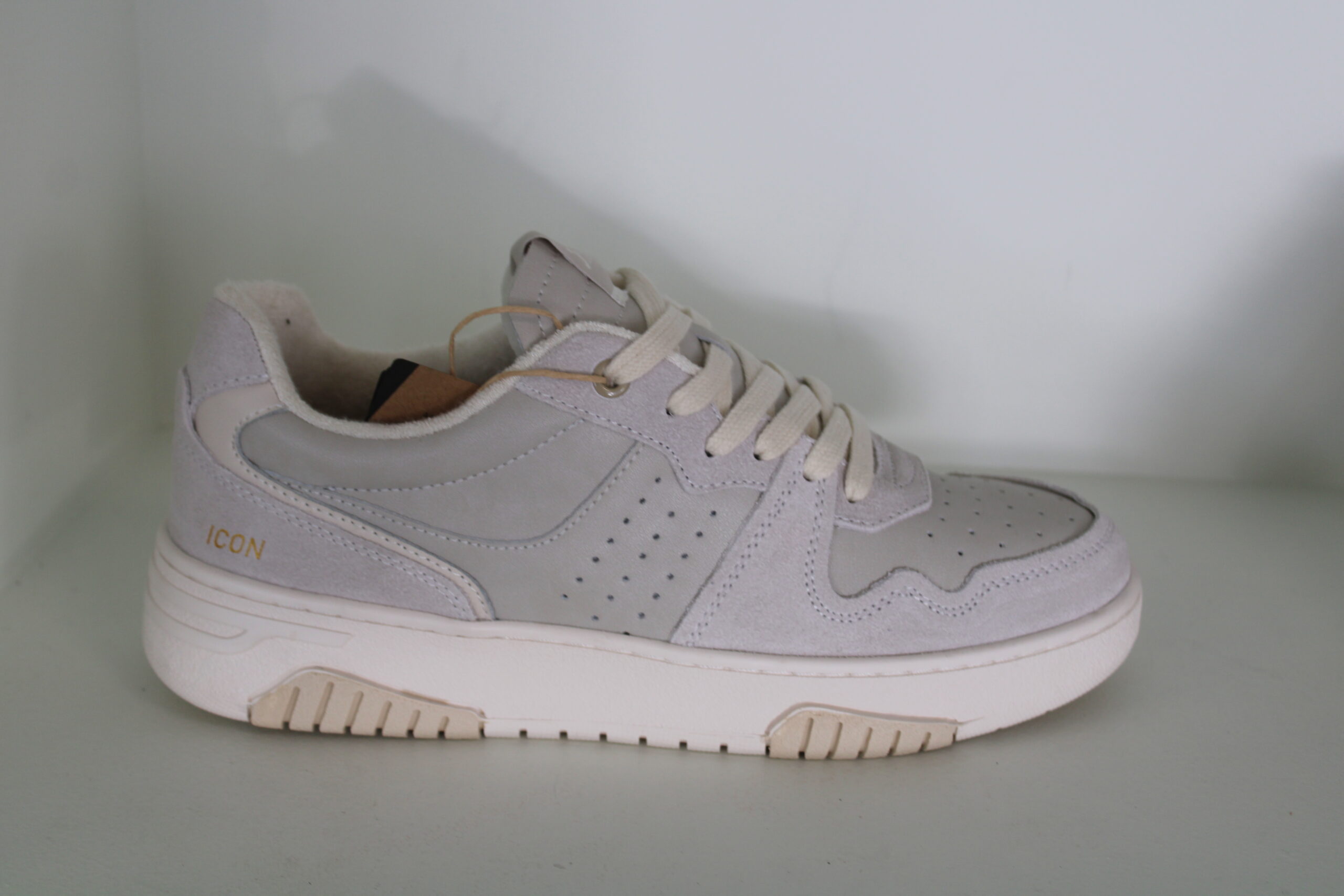 640584 CORTINA<br/> <span style="font-family: 'Cormorant';font-size: 15px;">G209</span>