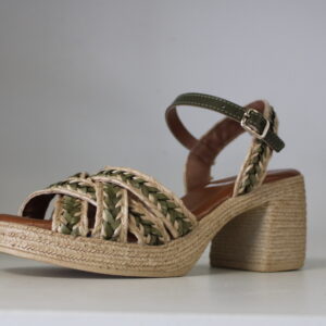 LOCON COCO ABRICOT<br/> <span style="font-family: 'Cormorant';font-size: 15px;">G209</span>