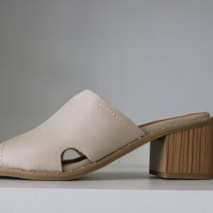 DUMEA FUGITIVE<br/> <span style="font-family: 'Cormorant';font-size: 15px;">G209</span>